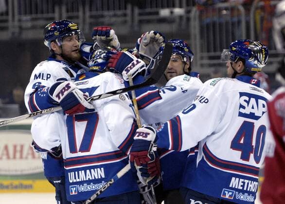 Torjubel Mannheim Eishockey DEL Herren Deutsche Eishockey Liga 2007 2008, Adler Mannheim Gruppe Düsseldorf Freude, Eishockey DEL Herren Deutsche Eishockey Liga 2007 2008, Adler Mannheim Gruppe Düsseldorf Freude,