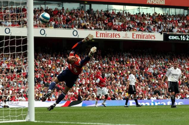 Torwart Stephen Bywater (Derby County) kassiert ein Gegentor -  Fußball Herren English Premier League 2007 2008, 1. Englische Liga, FC Arsenal London - Derby County 5:0 Totale London Dynamik, Fußball Herren English Premier League 2007 2008, 1. Englische Liga, FC Arsenal London - Derby County 5:0 Totale London Dynamik,