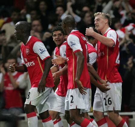 Torjubel Arsenal, v.li.: Lassana Diarra, Denilson, Vassiriki Abou Diaby und Nicklas Bendtner - EDITORIAL USE ONLY. No use with unauthorised audio, video, data, fixture lists, club league logos or live services. Online in-match use limited to 120 images, no video emulation. No use in betting, games or single club league player publications. Fußball Herren Carling Cup 2007 2008, Englischer Pokal, Pokalspiel, Ligapokal, League, Arsenal FC London Gruppe London Freude, Fußball Herren Carling Cup 2007 2008, Englischer Pokal, Pokalspiel, Ligapokal, League, Arsenal FC London Gruppe London Freude,