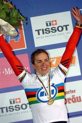 Hanka Kupfernagel (Deutschland) gewinnt die Weltmeisterschaft im Einzelzeitfahren 2007 -  Radsport WM Damen WM 2007, Straßenradsport, Straße, Rad, Nationaltrikot, Zeitfahren, Einzelzeitfahren Einzelbild Stuttgart Radsport WM Damen WM 2007, Straßenradsport, Straße, Rad, Nationaltrikot, Zeitfahren, Einzelzeitfahren Einzelbild Stuttgart