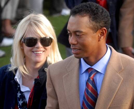 Eldrick Tiger Woods (USA) mit seiner Ehefrau Elin während der Eröffnungszeremonie des Presidents Cup 2007 - (MON20070926322) Golf Herren The Presidents Cup 2007, President s, PGA Tour, Eröffnungsfeier, Eröffnung, Feier, Zeremonie, Gruppe Montreal Golf Herren The Presidents Cup 2007, President s, PGA Tour, Eröffnungsfeier, Eröffnung, Feier, Zeremonie, Gruppe Montreal