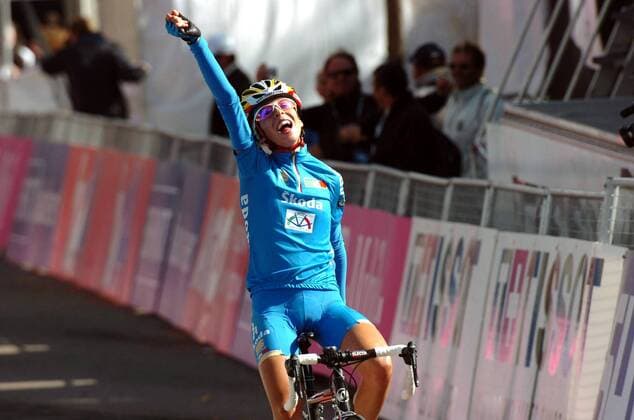Marta Bastianelli (Italien) - Weltmeisterin 2007 - Radsport WM Damen WM 2007, Straßenradsport, Straße, Rad, Nationaltrikot Einzelbild Stuttgart Freude, Begeisterung, Radsport WM Damen WM 2007, Straßenradsport, Straße, Rad, Nationaltrikot Einzelbild Stuttgart Freude, Begeisterung,