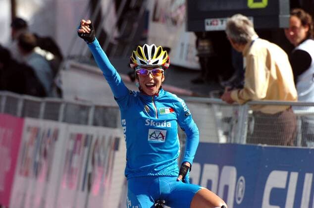 Marta Bastianelli (Italien) - Weltmeisterin 2007 - Radsport WM Damen WM 2007, Straßenradsport, Straße, Rad, Nationaltrikot Einzelbild Stuttgart Glück, Freude, Radsport WM Damen WM 2007, Straßenradsport, Straße, Rad, Nationaltrikot Einzelbild Stuttgart Glück, Freude,