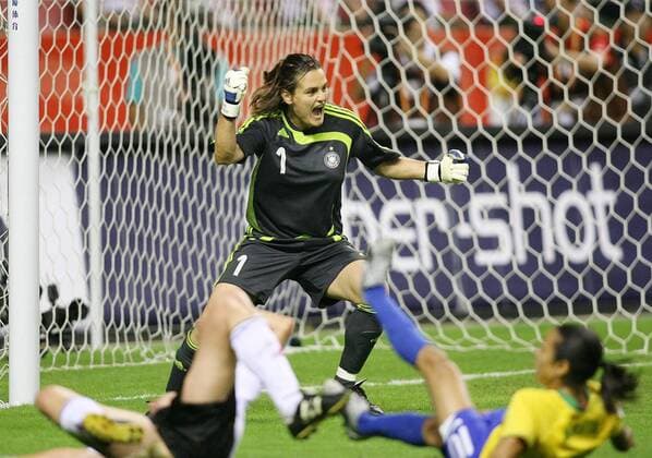 Torfrau Nadine Angerer (Deutschland) jubelt nach einem parierten Strafstoß -  Fußball Länderspiel Damen WM 2007, Nationalmannschaft, Nationaltrikot, Finale, Endspiel, Frauen Gruppe Deutschland - Brasilien 2:0 Shanghai, Aufmacher Freude, Fußball Länderspiel Damen WM 2007, Nationalmannschaft, Nationaltrikot, Finale, Endspiel, Frauen Gruppe Deutschland - Brasilien 2:0 Shanghai, Aufmacher Freude,