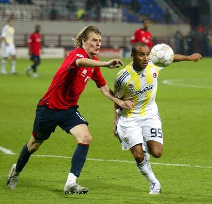 Milos Krasic (ZSKA, li.) gegen Deivid de Souza (Fenerbahce) -  Fußball EC 1 Herren Champions League 2007 2008, CSKA Moskau - Fenerbahce SK Istanbul 2:2 Gruppe Moskau Dynamik, Fußball EC 1 Herren Champions League 2007 2008, CSKA Moskau - Fenerbahce SK Istanbul 2:2 Gruppe Moskau Dynamik,