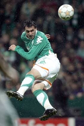 Hugo Almeida (Bremen) - Kopfball Fußball EC 1 Herren Champions League 2007 2008, SV Werder Bremen Einzelbild Bremen Dynamik, Fußball EC 1 Herren Champions League 2007 2008, SV Werder Bremen Einzelbild Bremen Dynamik,
