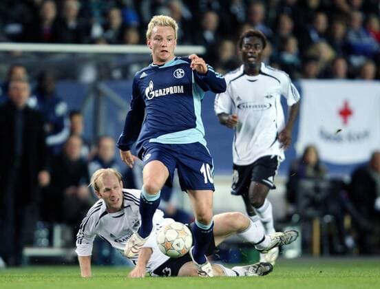 Ivan Rakitic (Schalke, vorn) am Ball -  Fußball EC 1 Herren Champions League 2007 2008, Rosenborg BK Trondheim - FC Schalke 04 0:2 Gruppe Trondheim Dynamik, Fußball EC 1 Herren Champions League 2007 2008, Rosenborg BK Trondheim - FC Schalke 04 0:2 Gruppe Trondheim Dynamik,