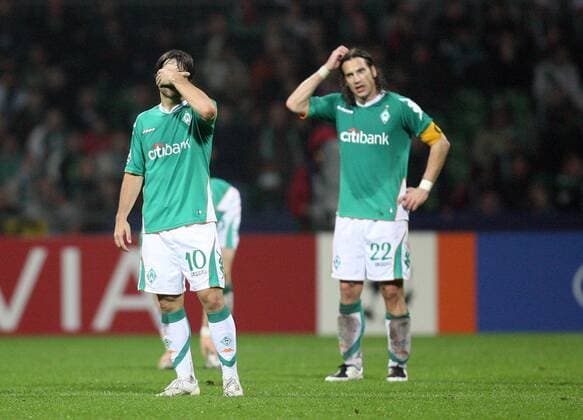 Diego (li.) und Torsten Frings (beide Bremen) enttäuscht Fußball EC 1 Herren Champions League 2007 2008, SV Werder Bremen Gruppe Bremen Enttäuschung, Fußball EC 1 Herren Champions League 2007 2008, SV Werder Bremen Gruppe Bremen Enttäuschung,
