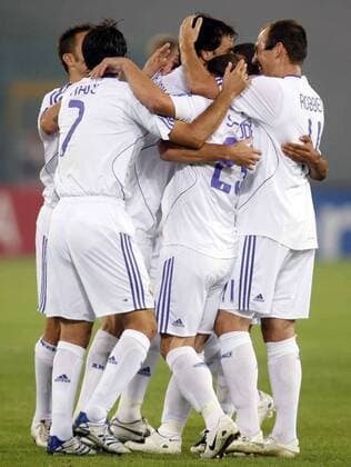 Torjubel Real Madrid u.a. mit Arjen Robben (re.) -  - NOxONLINExUSE Fußball EC 1 Herren Champions League 2007 2008, Real Madrid CF, Vdig Gruppe Rom Freude, Begeisterung, Fußball EC 1 Herren Champions League 2007 2008, Real Madrid CF, Vdig Gruppe Rom Freude, Begeisterung,