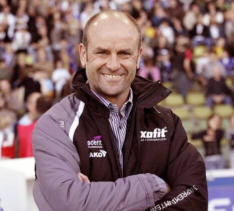 Trainer Edmund Becker (KSC and Friends) während Jens Nowotnys Abschiedsspiel Fußball Herren Jens Nowotnys Abschiedsspiel 2007, Karlsruher SC, Vdig Porträt Karlsruhe Fußball Herren Jens Nowotnys Abschiedsspiel 2007, Karlsruher SC, Vdig Porträt Karlsruhe