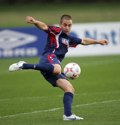 Joe Cole (England) am Ball - EDITORIAL USE ONLY. No use with unauthorised audio, video, data, fixture lists, club league logos or live services. Online in-match use limited to 120 images, no video emulation. No use in betting, games or single club league player publications. Fußball Herren Nationalteam 2007, Training Einzelbild Dynamik, Fußball Herren Nationalteam 2007, Training Einzelbild Dynamik,