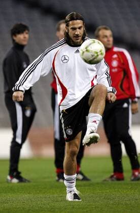 Torsten Frings (Deutschland) am Ball Fußball Herren Nationalteam 2007, Training Einzelbild Dublin Fußball Herren Nationalteam 2007, Training Einzelbild Dublin