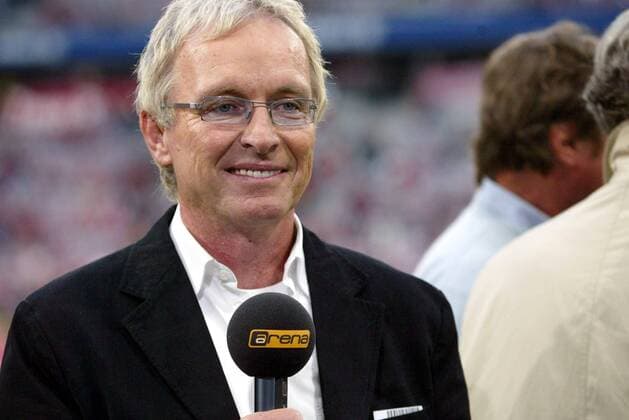 Arena Reporter Uli Köhler (Deutschland) gut gelaunt Fußball 1. BL Herren Saison 2006 2007 Einzelbild München Fußball 1. BL Herren Saison 2006 2007 Einzelbild München