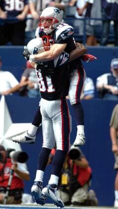 Wes Welker (New England Patriots, re.) jubelt -  (dal2007101404) American Football Herren NFL 2007 2008 Gruppe Irving Freude, Begeisterung, American Football Herren NFL 2007 2008 Gruppe Irving Freude, Begeisterung,