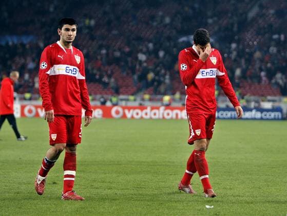Serdar Tasci (li.) und Mario Gomez (beide Stuttgart) enttäuscht Fußball EC 1 Herren Champions League 2007 2008, VfB Stuttgart Gruppe Stuttgart Enttäuschung, Fußball EC 1 Herren Champions League 2007 2008, VfB Stuttgart Gruppe Stuttgart Enttäuschung,