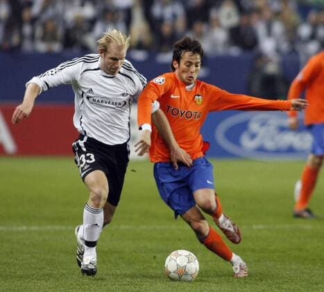 Mikael Dorsin (Rosenborg Trondheim, li.) gegen David Jimenez Silva (Valencia) -  - NOxONLINExUSE Fußball EC 1 Herren Champions League 2007 2008, Rosenborg BK Trondheim - Valencia CF 2:0 Gruppe Trondheim Dynamik, Fußball EC 1 Herren Champions League 2007 2008, Rosenborg BK Trondheim - Valencia CF 2:0 Gruppe Trondheim Dynamik,