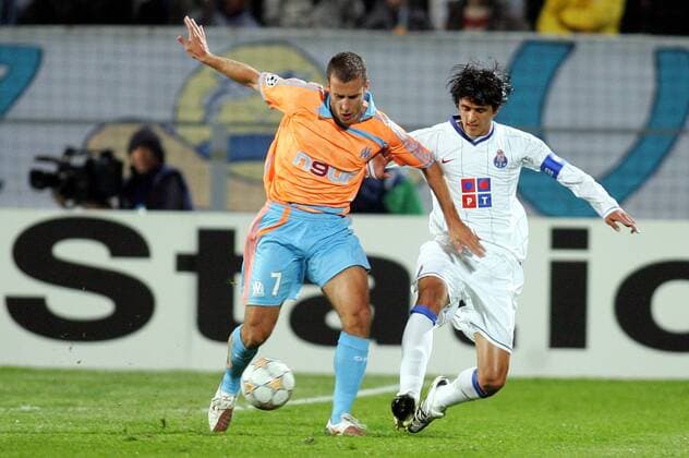 Benoit Cheyrou (Marseille, li.) gegen Lucho Gonzalez (Porto) -  (pan22892) Fußball EC 1 Herren Champions League 2007 2008, Olympique de Marseille - FC Porto 1:1, OM Gruppe Marseille Dynamik, Fußball EC 1 Herren Champions League 2007 2008, Olympique de Marseille - FC Porto 1:1, OM Gruppe Marseille Dynamik, 