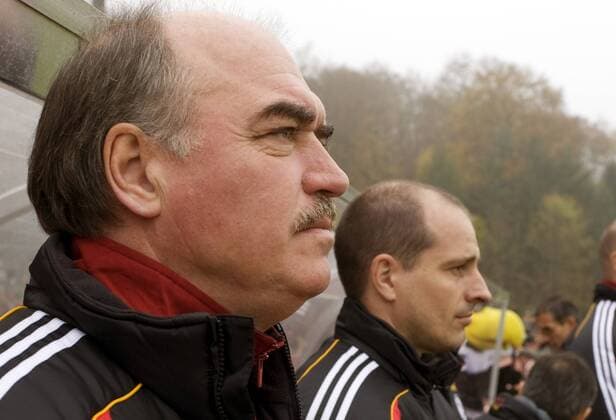Nationaltrainer Jörg Daniel (Deutschland U17) skeptisch Fußball Länderspiel Herren U 17 EM Qualifikation 2007, Nationalteam, Junioren Porträt Heidenheim Fußball Länderspiel Herren U 17 EM Qualifikation 2007, Nationalteam, Junioren Porträt Heidenheim