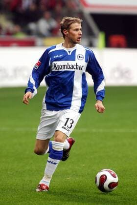 Oliver Kirch (Bielefeld) am Ball Fußball 1. BL Herren Saison 2007 2008, Arminia Bielefeld Einzelbild Leverkusen Dynamik, Fußball 1. BL Herren Saison 2007 2008, Arminia Bielefeld Einzelbild Leverkusen Dynamik,