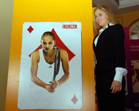 Anna Chakvetadze (Russland) neben einer Spielkarte mit ihrem Foto -  Tennis WM Damen Sony Ericsson Championships 2007, WTA Tour, Pressekonferenz, Pressetermin, Einzelbild Madrid Tennis WM Damen Sony Ericsson Championships 2007, WTA Tour, Pressekonferenz, Pressetermin, Einzelbild Madrid