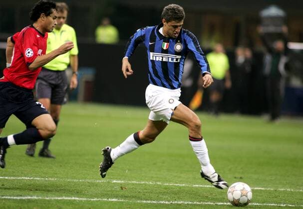 Hernan Crespo (Inter Mailand, re.) gegen Dudu Cearense (ZSKA Moskau) - Fußball EC 1 Herren Champions League 2007 2008, FC Internazionale Mailand - CSKA Moskau 4:2, Inter Gruppe Mailand Dynamik, Fußball EC 1 Herren Champions League 2007 2008, FC Internazionale Mailand - CSKA Moskau 4:2, Inter Gruppe Mailand Dynamik,