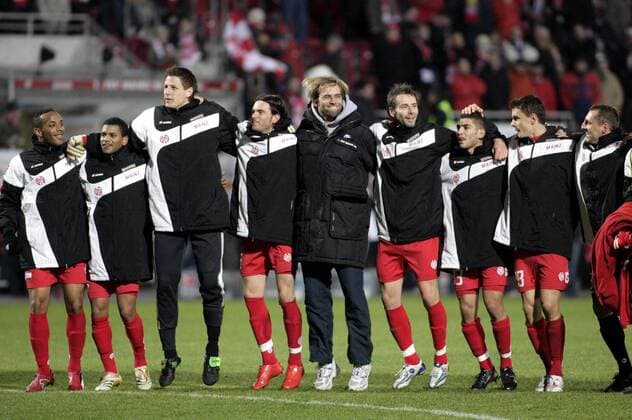 Schlussjubel Mainz, u.a. Daniel Gunkel (li.), Torwart Daniel Ischdonat (3.v.li.) und Trainer Jürgen Klopp (Mitte) Fußball 2. BL Herren Saison 2007 2008, FSV Mainz 05 Gruppe Mainz Freude, Fußball 2. BL Herren Saison 2007 2008, FSV Mainz 05 Gruppe Mainz Freude,