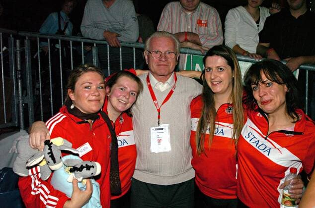 Team Deutschland, v.li.: Katja Gaißer, Manuela Dieterle, Trainer Paul Gaißer (RMSV Aach), Ines Rudolf und Simone Rudolf Radsport WM Damen WM 2007, Kunstrad, Hallenradsport, Kunstradsport, Kunstradfahren, Rad, Halle, Indoor Gruppe Winterthur Radsport WM Damen WM 2007, Kunstrad, Hallenradsport, Kunstradsport, Kunstradfahren, Rad, Halle, Indoor Gruppe Winterthur