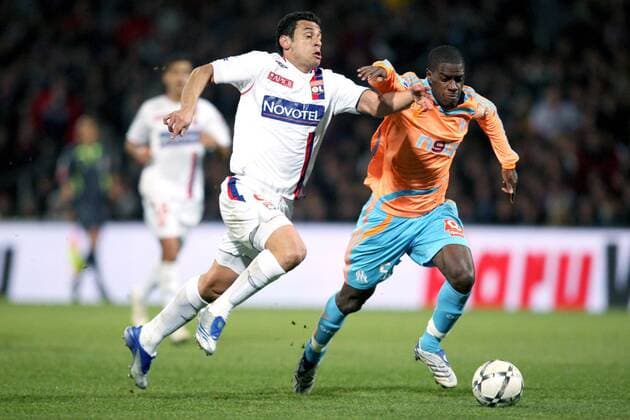 Fred (Lyon, li.) gegen Jacques Faty (Marseille) - (pan23167) Fußball Herren Ligue 1 2007 2008, 1. Französische Liga, Olympique Lyonnais - Olympique de Marseille 1:2, OM, OL Gruppe Lyon Dynamik, Kampf, Fußball Herren Ligue 1 2007 2008, 1. Französische Liga, Olympique Lyonnais - Olympique de Marseille 1:2, OM, OL Gruppe Lyon Dynamik, Kampf,