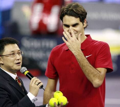 Roger Federer (Schweiz, re.) im Interview -  Tennis WM Herren ATP Masters Cup 2007, Series, Tour Gruppe Shanghai Tennis WM Herren ATP Masters Cup 2007, Series, Tour Gruppe Shanghai