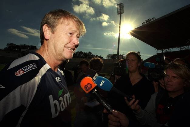 Nationaltrainer Age Hareide (Norwegen) im Interview -  Fußball Herren Nationalmannschaft 2007, Training, Pressetermin Gruppe Ta Qali Fußball Herren Nationalmannschaft 2007, Training, Pressetermin Gruppe Ta Qali