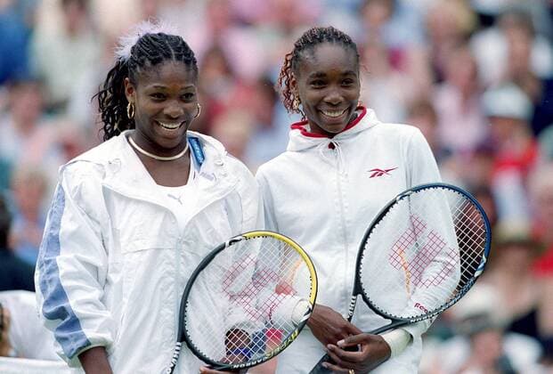 Serena (li.) und Venus Williams (beide USA) Tennis Damen All England Championships 2000, Grand Slam, Tour o0 WTA Gruppe Wimbledon London Tennis Damen All England Championships 2000, Grand Slam, Tour o0 WTA Gruppe Wimbledon London