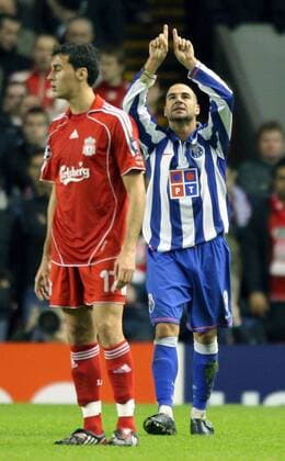 Lisandro Lopez (FC Porto, re.) - Torjubel, daneben Alvaro Arbeloa (Liverpool) enttäuscht - EDITORIAL USE ONLY. No use with unauthorised audio, video, data, fixture lists, club league logos or live services. Online in-match use limited to 120 images, no video emulation. No use in betting, games or single club league player publications. Fußball EC 1 Herren Champions League 2007 2008, FC Liverpool - FC Porto 4:1 Gruppe Liverpool Freude, Fußball EC 1 Herren Champions League 2007 2008, FC Liverpool - FC Porto 4:1 Gruppe Liverpool Freude,