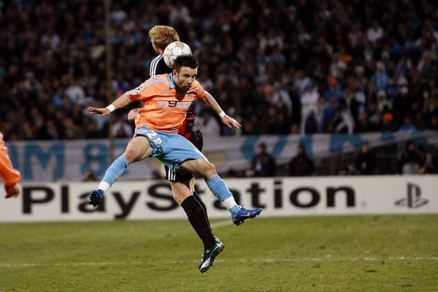 Matthieu Valbuena (Marseille, vorn) gegen John Arne Riise (Liverpool) -  Fußball EC 1 Herren Champions League 2007 2008, Olympique de Marseille - FC Liverpool 0:4, OM Gruppe Marseille Dynamik, Fußball EC 1 Herren Champions League 2007 2008, Olympique de Marseille - FC Liverpool 0:4, OM Gruppe Marseille Dynamik,