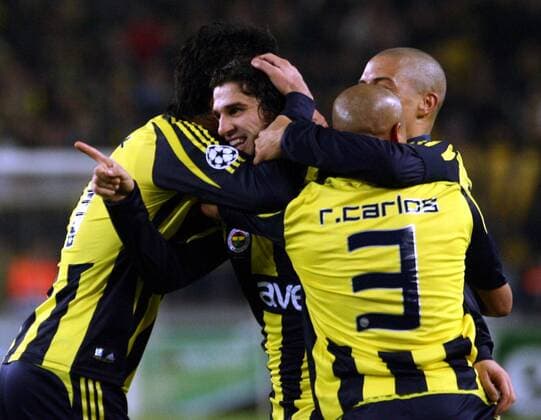 Torjubel Istanbul, v.re. Alex, Roberto Carlos, Ugur Boral und Selcuk Sahin -  Fußball EC 1 Herren Champions League 2007 2008, Fenerbahce Istanbul Gruppe Istanbul Freude, Fußball EC 1 Herren Champions League 2007 2008, Fenerbahce Istanbul Gruppe Istanbul Freude,