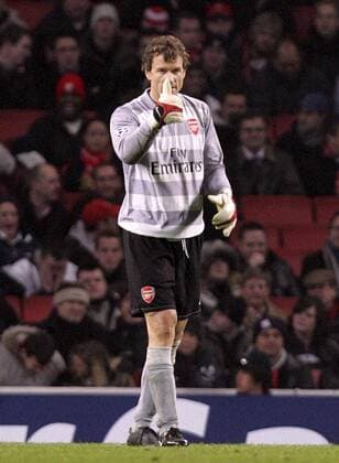 Torwart Jens Lehmann (Arsenal) - thumbs up - EDITORIAL USE ONLY. No use with unauthorised audio, video, data, fixture lists, club league logos or live services. Online in-match use limited to 120 images, no video emulation. No use in betting, games or single club league player publications. Fußball EC 1 Herren Champions League 2007 2008, Arsenal FC London Einzelbild London Fußball EC 1 Herren Champions League 2007 2008, Arsenal FC London Einzelbild London
