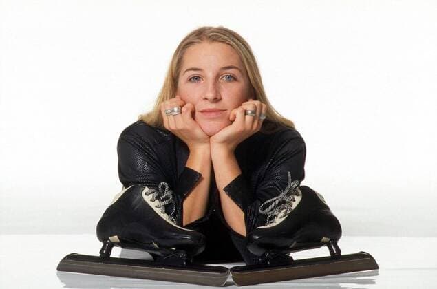 Anni Friesinger (Deutschland) Eisschnellauf Damen Saison 2000 2001, Nationalteam, Fotoshooting, Fotostudio, Studioaufnahme Einzelbild Eisschnellauf Damen Saison 2000 2001, Nationalteam, Fotoshooting, Fotostudio, Studioaufnahme Einzelbild