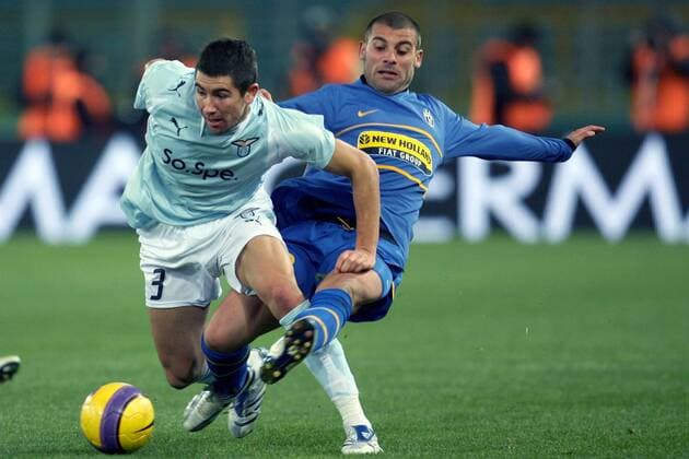 Aleksandar Kolarov (Lazio Rom, li.) gegen Antonio Nocerino (Juventus Turin) -  Fußball Herren Serie A 2007 2008, 1. Italienische Liga, Lazio Rom - Juventus Turin 2:3, Juve Gruppe Rom Dynamik, Kampf, Fußball Herren Serie A 2007 2008, 1. Italienische Liga, Lazio Rom - Juventus Turin 2:3, Juve Gruppe Rom Dynamik, Kampf,