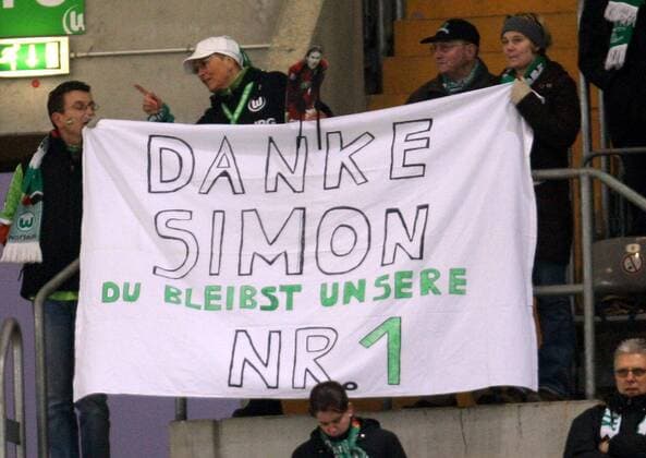 Danke Simon, Du bleibst unsere Nr. 1 - Wolfsburger Fans unterstützen ihren Torwart Simon Jentzsch Fußball 1. BL Herren Saison 2007 2008, VfL Wolfsburg Gruppe Wolfsburg Fußball 1. BL Herren Saison 2007 2008, VfL Wolfsburg Gruppe Wolfsburg