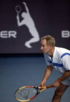 John McEnroe (USA) konzentriert Tennis Herren McFit Masters of Legends 2007, Legende, Legenden, Länderturnier, Turnier, Mc Fit Einzelbild Düsseldorf Tennis Herren McFit Masters of Legends 2007, Legende, Legenden, Länderturnier, Turnier, Mc Fit Einzelbild Düsseldorf