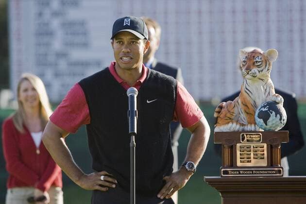 Eldrick Tiger Woods (USA), Sieger der Target World Challenge 2007, hält eine Rede - (Icon26953369) Golf Herren Target World Challenge 2007, PGA Tour Einzelbild Thousand Oaks Golf Herren Target World Challenge 2007, PGA Tour Einzelbild Thousand Oaks EDITORIAL USE ONLY