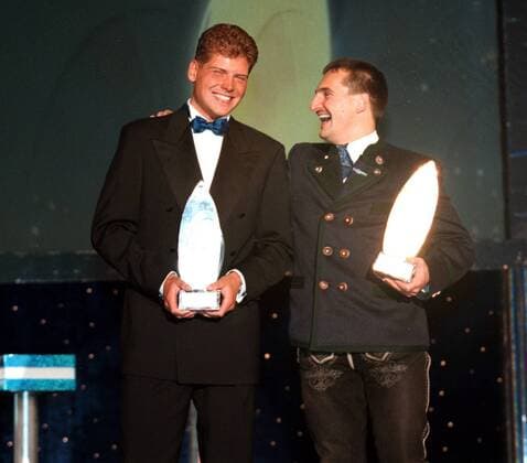Georg Hackl (re.) und Jan Ullrich (beide Deutschland) freuen sich gemeinsam über die Auszeichnung zum Sportler des Jahres 1998 Rennrodeln Herren Sportler des Jahres 1998, Ehrung, Auszeichnung, Gala, Sportgala Gruppe Wiesbaden Harmonie Freude, Rennrodeln Herren Sportler des Jahres 1998, Ehrung, Auszeichnung, Gala, Sportgala Gruppe Wiesbaden Harmonie Freude,