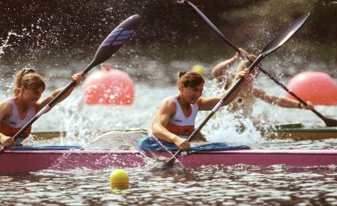Birgit Fischer (Deutschland, Mitte) Kanu Damen Kanusport 2000, Kajak, Nationalmannschaft, Nationaltrikot, Einer, 1er, 1 er, Einerkajak, K1, K Gruppe Dynamik, Kanu Damen Kanusport 2000, Kajak, Nationalmannschaft, Nationaltrikot, Einer, 1er, 1 er, Einerkajak, K1, K Gruppe Dynamik,