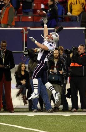 Wes Welker (New England Patriots) am Ball American Football Herren NFL 2007 2008, Einzelbild East Rutherford Dynamik, American Football Herren NFL 2007 2008, Einzelbild East Rutherford Dynamik,