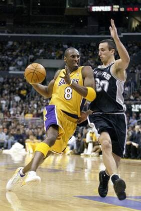 Kobe Bryant (li., Los Angeles Lakers) (icon5921034) Basketball Herren NBA 2003 2004 Einzelbild o0 LA L A Basketball Herren NBA 2003 2004 Einzelbild o0 LA L A EDITORIAL USE ONLY