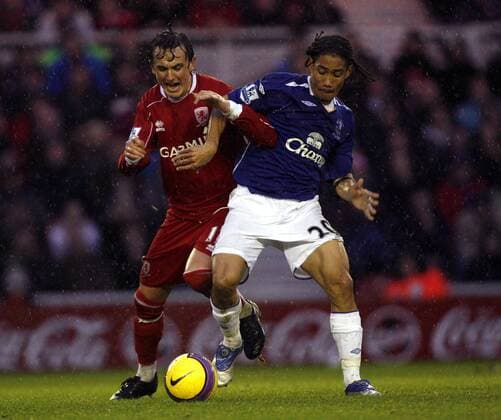 Tuncay Sanli (Middlesbrough, li.) gegen Steven Pienaar (Everton) -  Fußball Herren English Premier League 2007 2008, 1. Englische Liga, Middlesbrough FC - Everton FC 0:2 Gruppe Middlesbrough Dynamik, Kampf, Fußball Herren English Premier League 2007 2008, 1. Englische Liga, Middlesbrough FC - Everton FC 0:2 Gruppe Middlesbrough Dynamik, Kampf,