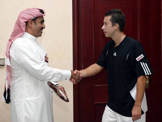 QTF Präsident Sheikh Mohamad Bin Faleh Al Thani (Qatar, li.) gratuliert Philipp Kohlschreiber (Deutschland) zum Sieg im Doppel bei den Qatar Open 2008 Tennis Herren Qatar Open 2008, ATP Tour Gruppe Doha Freude, Tennis Herren Qatar Open 2008, ATP Tour Gruppe Doha Freude,