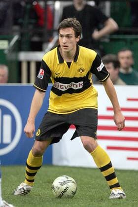 Mats Hummels (BVB) am Ball Fußball 1. BL Herren Kleinemas Cup 2008, Hallenfußball, Halle Indoor, Hallenturnier, Borussia Dortmund Einzelbild Halle Westfalen Dynamik, Fußball 1. BL Herren Kleinemas Cup 2008, Hallenfußball, Halle Indoor, Hallenturnier, Borussia Dortmund Einzelbild Halle Westfalen Dynamik,