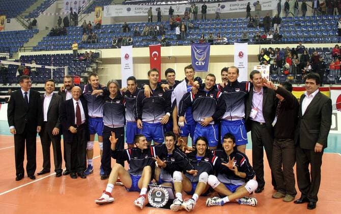 Serbien qualifiziert sich für Olympia 2008 -  Volleyball Länderspiel Herren Olympiaqualifikation 2008, Olympia Qualifikation, Nationalteam, Totale Izmir Freude, Volleyball Länderspiel Herren Olympiaqualifikation 2008, Olympia Qualifikation, Nationalteam, Totale Izmir Freude,