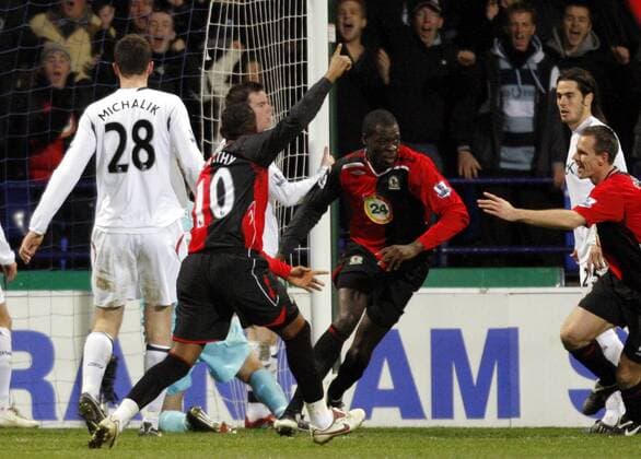 Christopher Samba (Blackburn, 3.v.re.) - Torjubel - EDITORIAL USE ONLY. No use with unauthorised audio, video, data, fixture lists, club league logos or live services. Online in-match use limited to 120 images, no video emulation. No use in betting, games or single club league player publications. Fußball Herren English Premier League 2007 2008, 1. Englische Liga, Bolton Wanderers - Blackburn Rovers 1:2 Gruppe Bolton Freude, Fußball Herren English Premier League 2007 2008, 1. Englische Liga, Bolton Wanderers - Blackburn Rovers 1:2 Gruppe Bolton Freude,