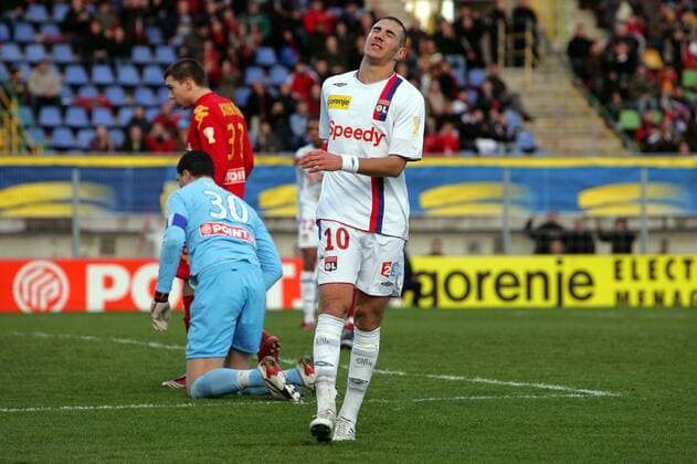 Karim Benzema (Lyon) enttäuscht -  (pan24008) Fußball Herren Coupe de la Ligue 2007 2008, Französischer Pokal, Ligapokal, Pokalspiel Gruppe Le Mans Enttäuschung, Fußball Herren Coupe de la Ligue 2007 2008, Französischer Pokal, Ligapokal, Pokalspiel Gruppe Le Mans Enttäuschung,